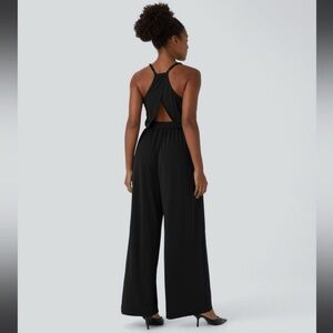 Adjustable Strap Backless Cut Out Side Pocket
Work Jumpsuit​